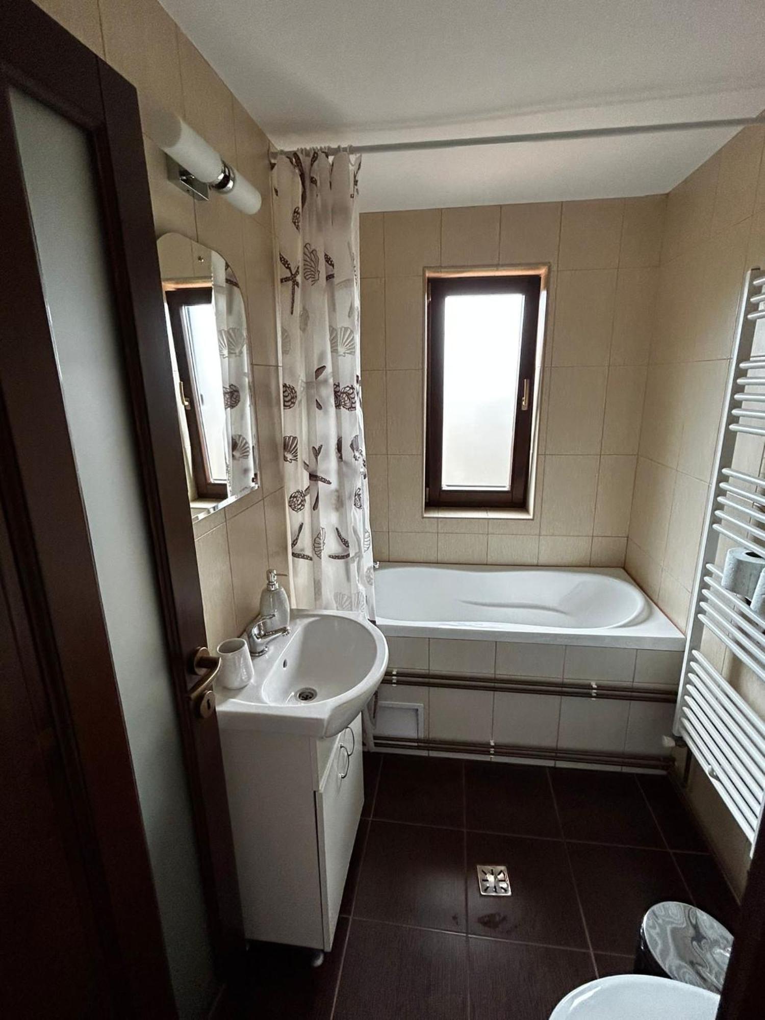 Casa Larisa Hotel Chiscau Eksteriør billede