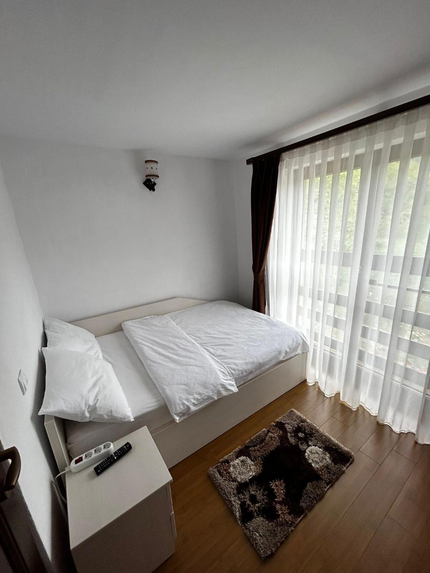 Casa Larisa Hotel Chiscau Eksteriør billede